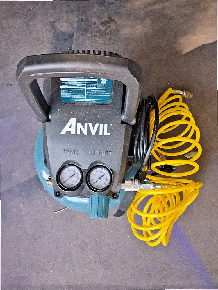 Anvil Pancake Air Compressor #1002-714-647 - 2 Gal 100psi